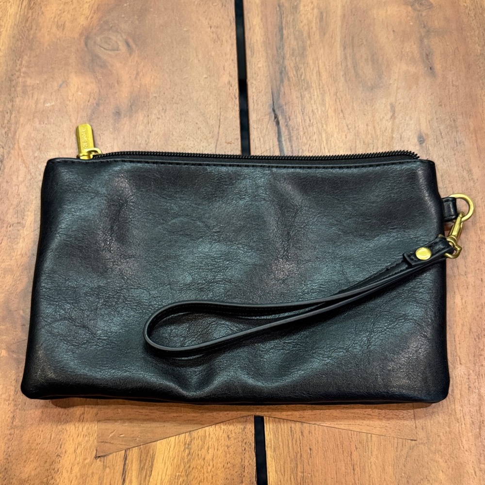 Lovevook Sleek Black Leather Wristlet with Gold Hardware 0237 - Picture 3 of 5